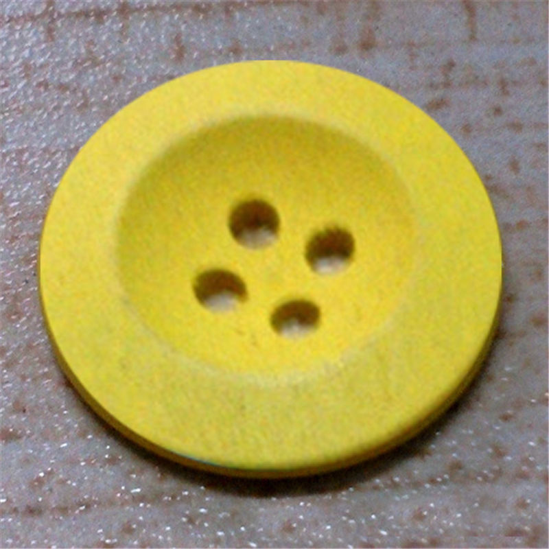 Knoflíky dřevěné žluté 25 mm
